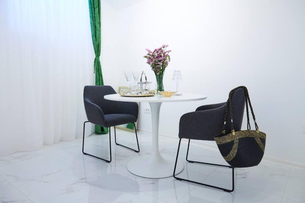 Ferienwohnung White Bliss Hideaway Laibach Exterior foto